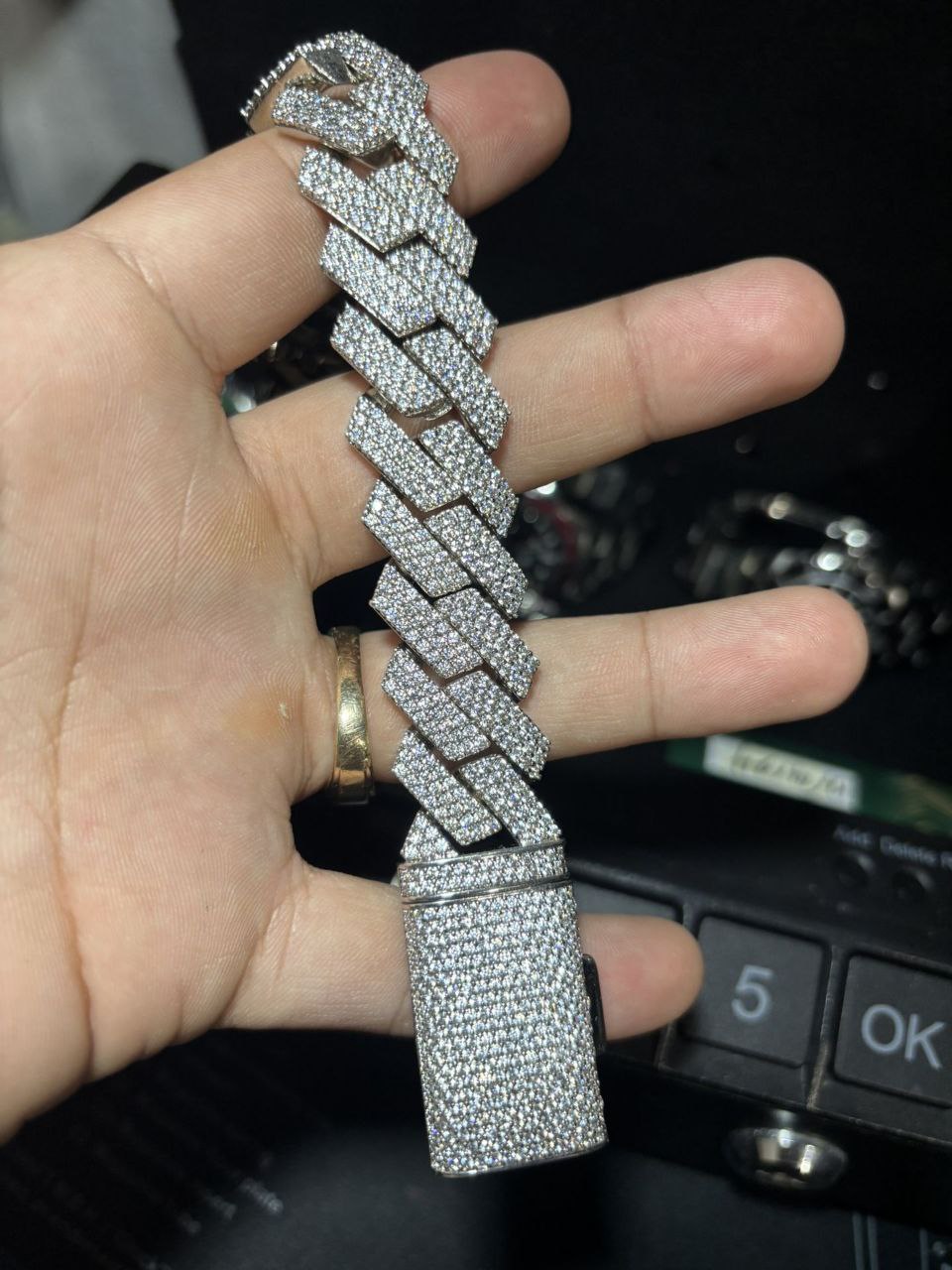 Men’s Luxury Iced Cuban Link Bracelet – Silver Diamond Finish Printeraa
